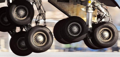 揭秘:飛機輪胎和汽車輪胎的區別